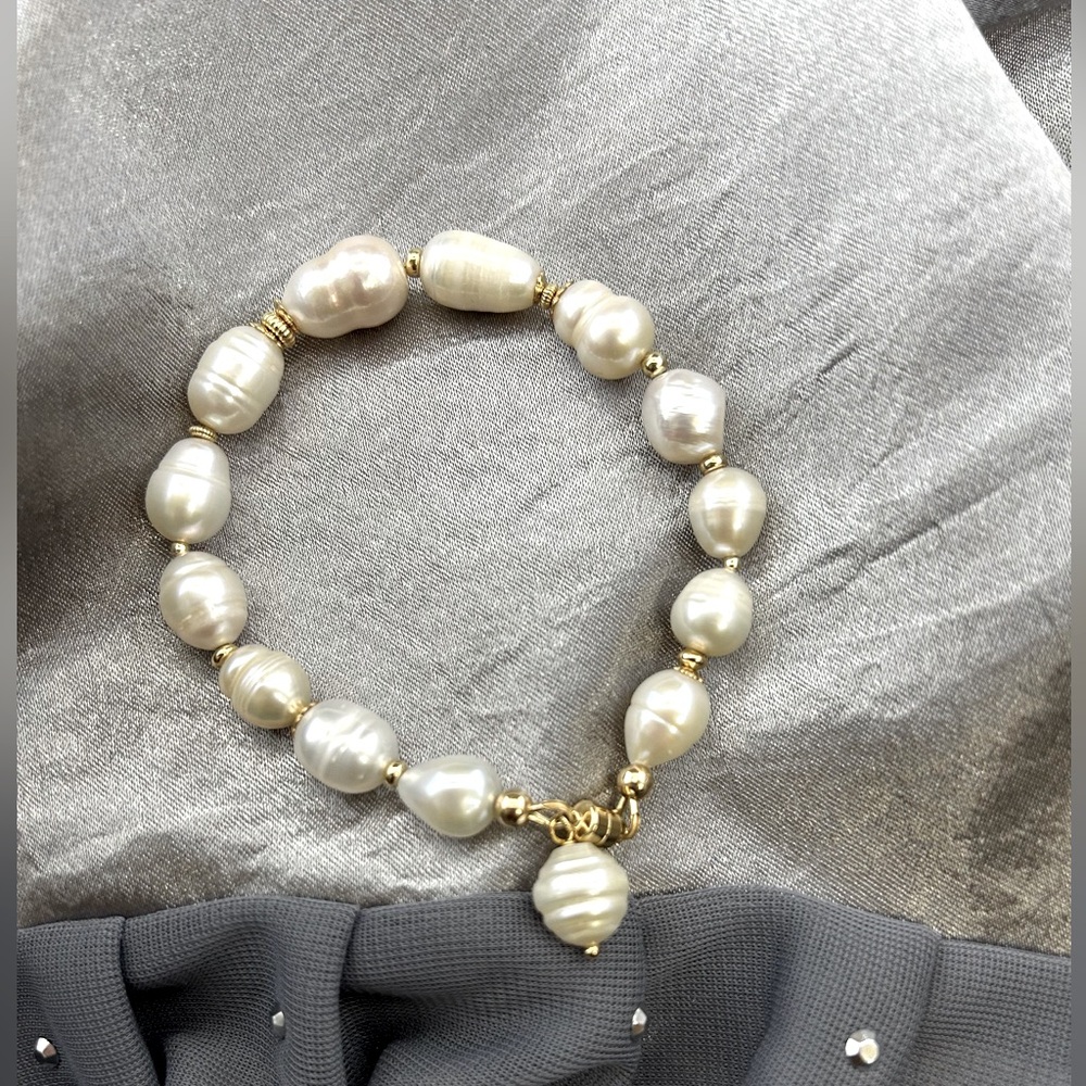 Pearl Bracelet, Freshwater Pearl Bracelet, Bridal Jewelry, Charm Bracelet